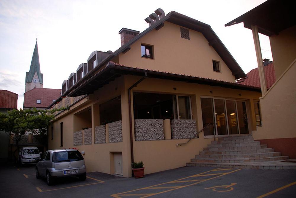 Hotel Opara Trebnje Buitenkant foto