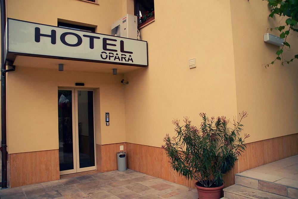 Hotel Opara Trebnje Buitenkant foto